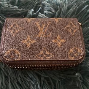 Louis Vuitton Key holder and coins